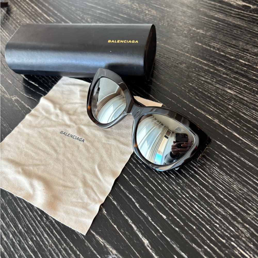 Balenciaga Sunglasses - Picture 4 of 12